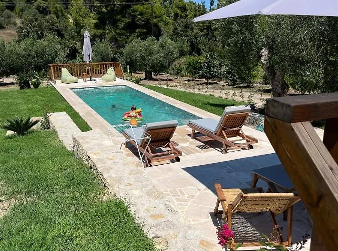 Paralia Homes Cheerful 2 Bedroom With Pool, Unit #1 Vila Kriopigi