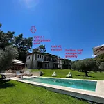 Paralia Homes Cheerful 2 Bedroom With Pool, Unit #1 *