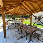 Villa Paralia Homes Cheerful 2 Bedroom With Pool, Unit #1 Kriopigi