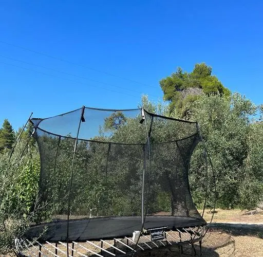 Paralia Homes Cheerful 2 Bedroom With Pool, Unit #1 * קריופיגי