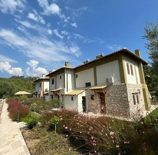 Paralia Homes Cheerful 2 Bedroom With Pool, Unit #1 Villa *