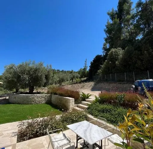 Paralia Homes Cheerful 2 Bedroom With Pool, Unit #1 Villa *