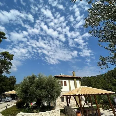 Paralia Homes Cheerful 2 Bedroom With Pool, Unit #1 فيلة *