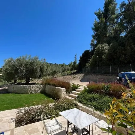 Paralia Homes Cheerful 2 Bedroom With Pool, Unit #1 Villa *