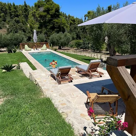 Paralia Homes Cheerful 2 Bedroom With Pool, Unit #1 Villa Kriopigi