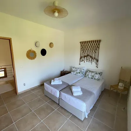 Paralia Homes Cheerful 2 Bedroom With Pool, Unit #1