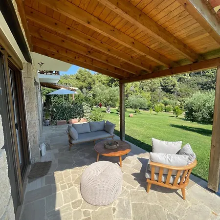 Paralia Homes Cheerful 2 Bedroom With Pool, Unit #1 Villa Kriopigi